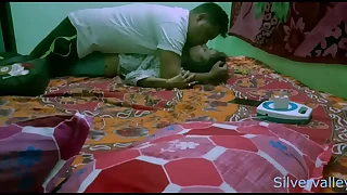 Desi Indian girls secret sex descending viral !!!